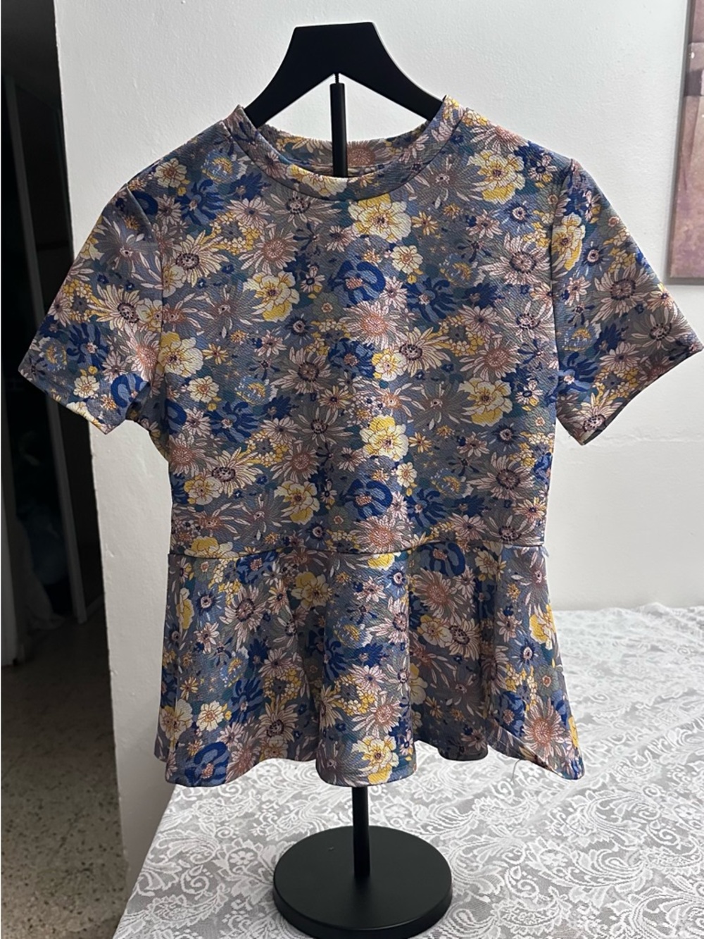 Shein Floral Peplum Top Women’s Large Blue Yellow Short Sleeve